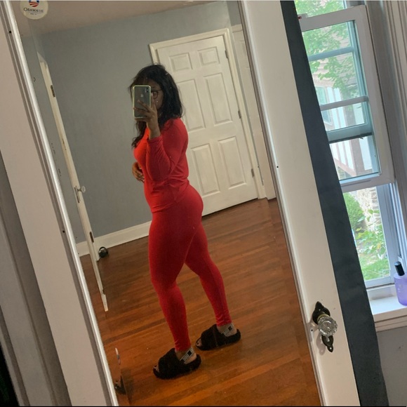 ❤️‍🔥 RED MATCHING SET 🍎 - Picture 2 of 4